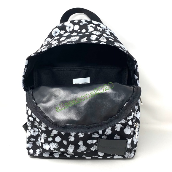 😳SALE😳 Calvin Klein SCULPTED Print Women’s BACKPACK Roses 36092304155 - Picture 5 of 10